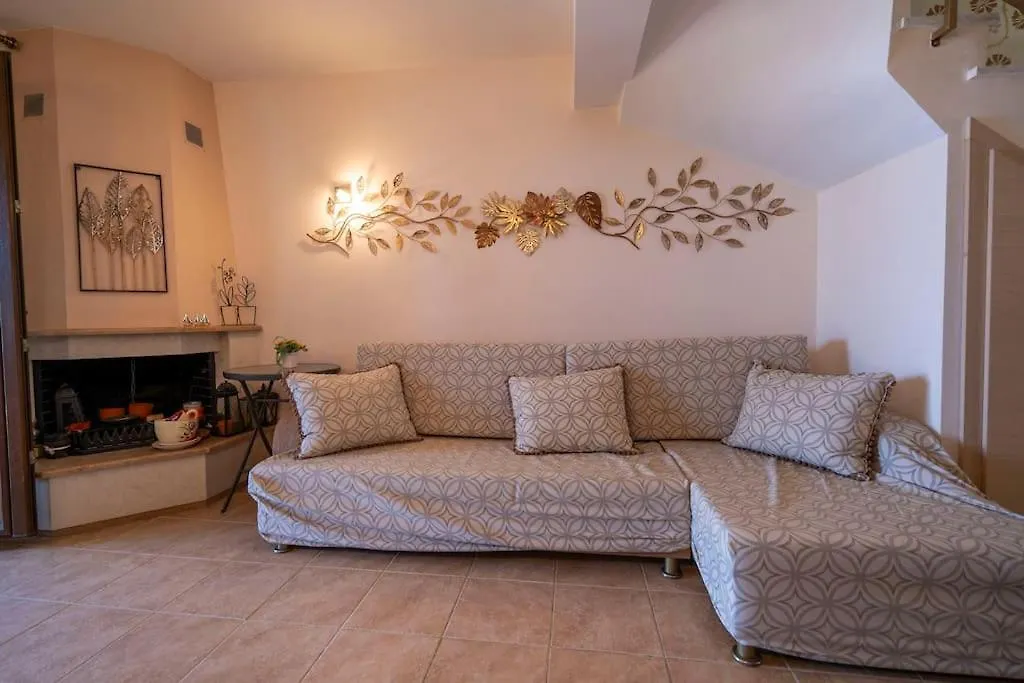 הוילה Waves Beachfront House, Nikiti וילה